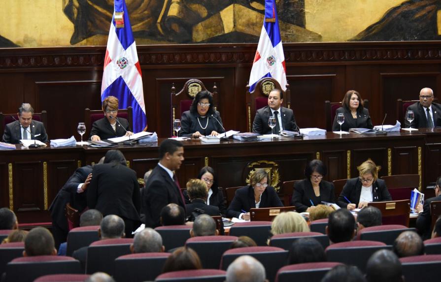 Con ausencia de Danilo y Margarita, Asamblea Nacional inicia proclamación 