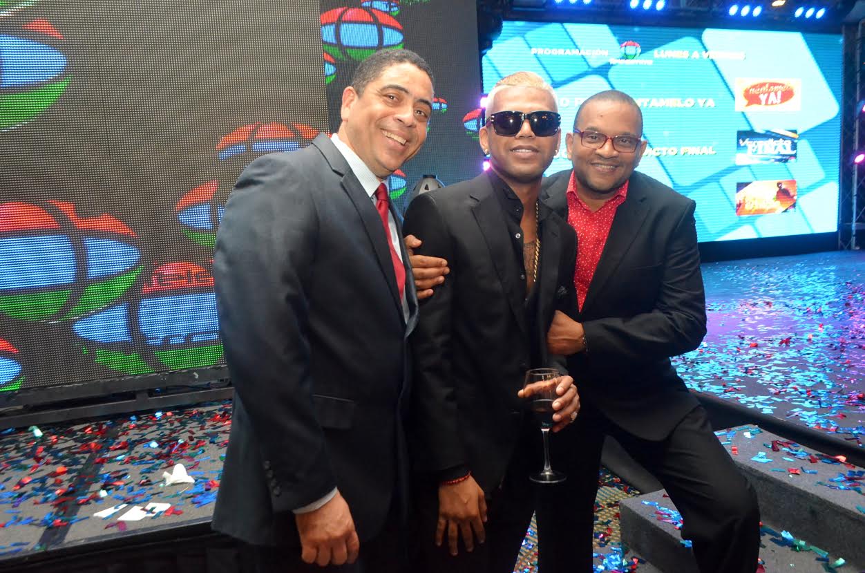 Personalidades durante el acto