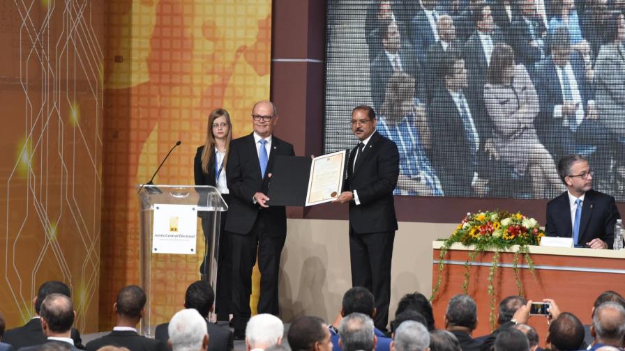 Los hombres acaparan la mayoría de los cargos electivos