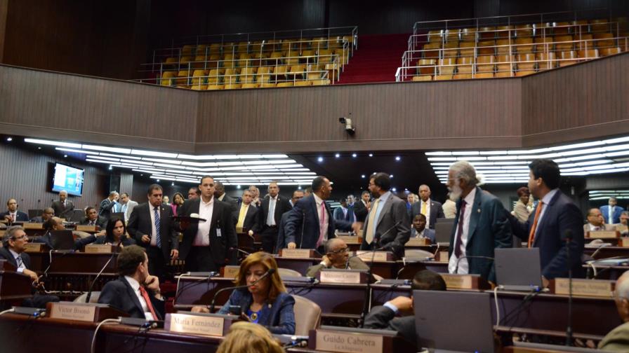 Polémica por penalizar el aborto; sectores dicen que aumentará la mortalidad materna