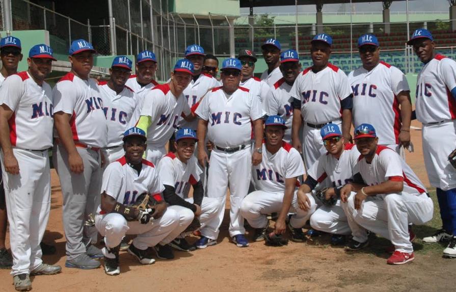 El MIC y la Vicepresidencia lideran grupos en II torneo intergubernamental de softbol