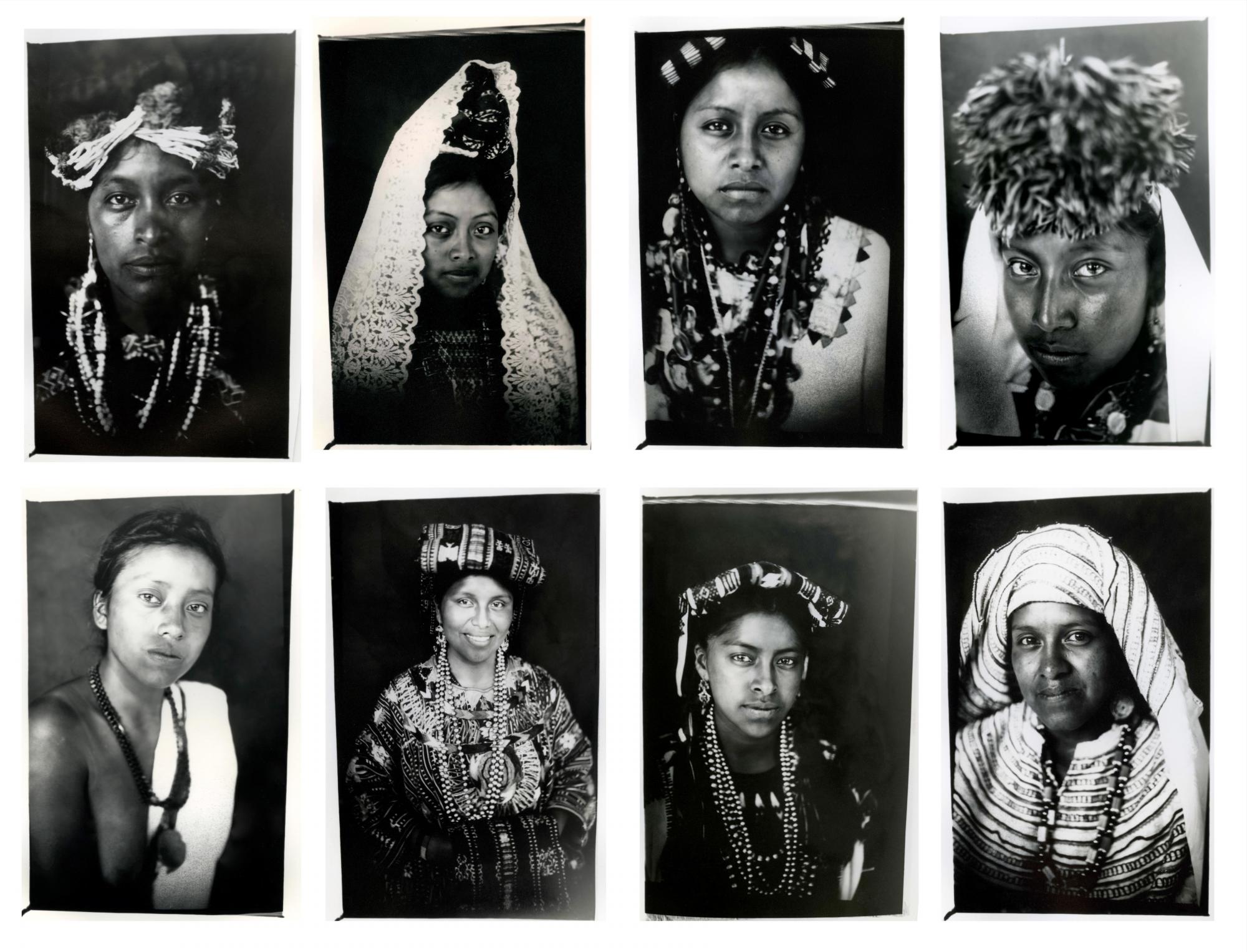 En esta combinación de ocho fotografías de archivo tomadas el 29 de julio de 2011, reinas mayas representando a los estados de Guatemala posan para retratos tomados con una cámara al estilo del siglo XIX durante el festival folclórico nacional Rabin Ajau en Cobán, Guatemala. A diferencia de los concursos de belleza tradicionales, durante el Rabin Ajau o Hija del Rey, los jueces no sólo valoran la capacidad de liderazgo de las participantes, sino su compromiso con el salvamento y conservación de los valores mayas. Las participantes, de entre 14 y 26 años, pasan por numerosas pruebas, incluido un discurso que deben ofrecer en su dialecto nativo y en español.
