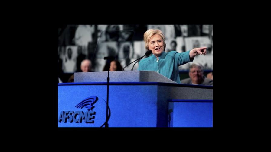 Hillary Clinton abre cuenta de Twitter en español 