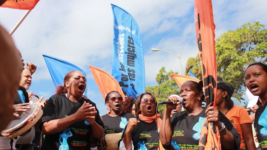 Amnistía Internacional y Oxfam tildan de violación a los derechos humanos criminalización del aborto 