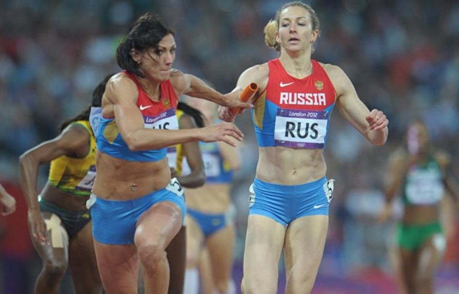 Atletas rusos entrenan para Juegos Olímpicos pese a amenaza de suspensión