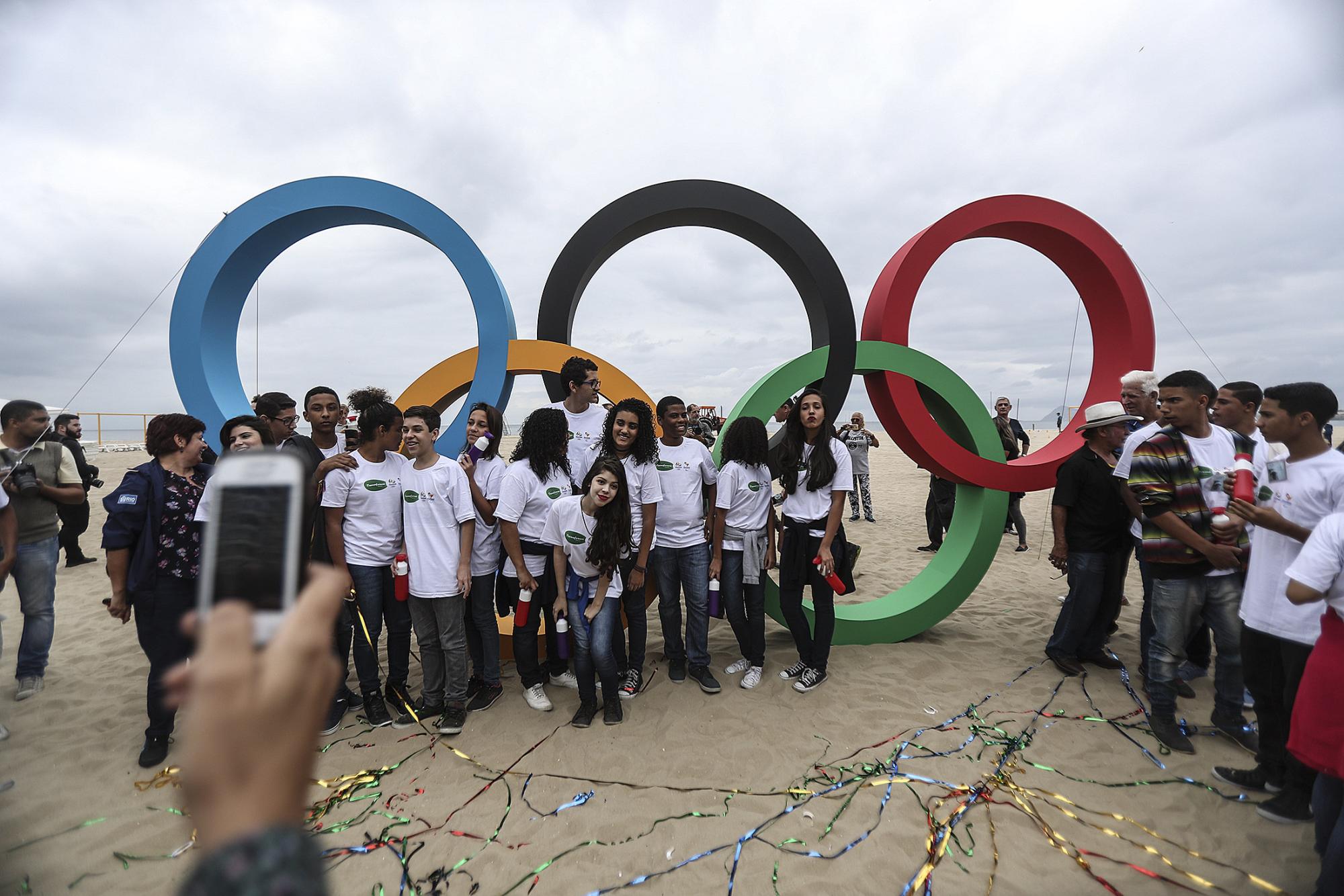 Inauguran anillos olímpicos en Río de Janeiro