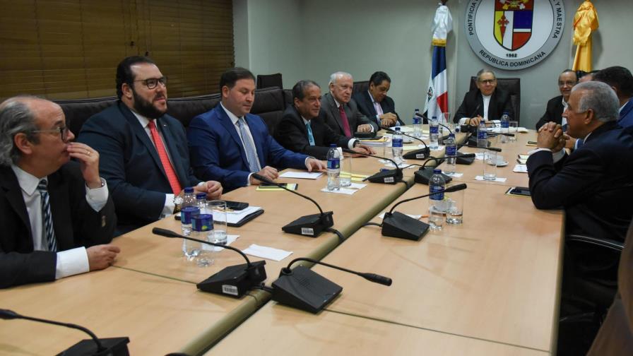 Partidos minoritarios exigen participar en diálogo sobre Ley Partidos minoritarios exigen participar en diálogo sobre Ley