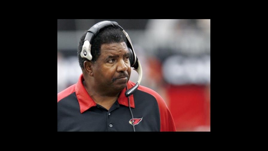 Dennis Green, ex entrenador de NFL, fallece a los 67 años