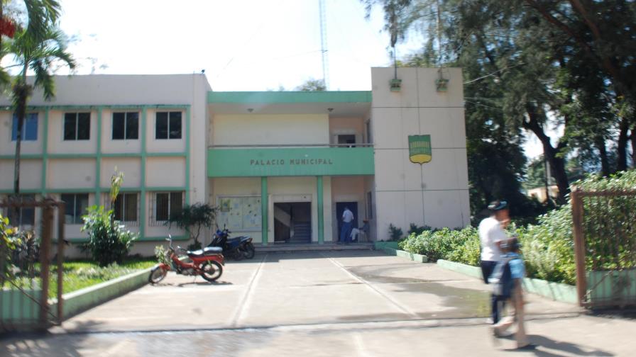 Regidores de Bonao se autopensionan y elevan en un 100% salario de nuevas autoridades 