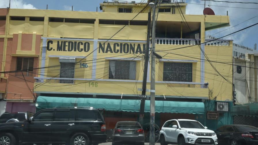 Allanan clínica en Villa Consuelo por el hallazgo de seis fetos en Santo Domingo Este