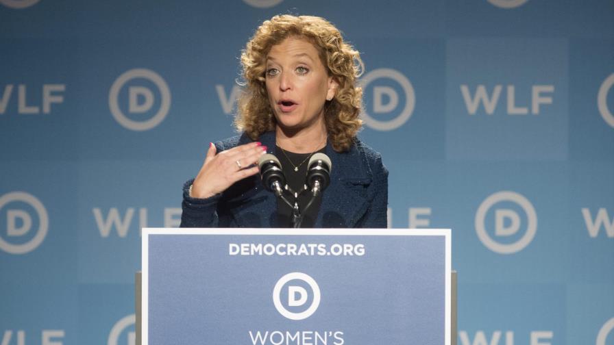 Filtraciones de Wikileaks obligan a renunciar a la presidenta del Comité Nacional Demócrata Filtraciones de Wikileaks obligan a renunciar a la presidenta del Comité Nacional Demócrata