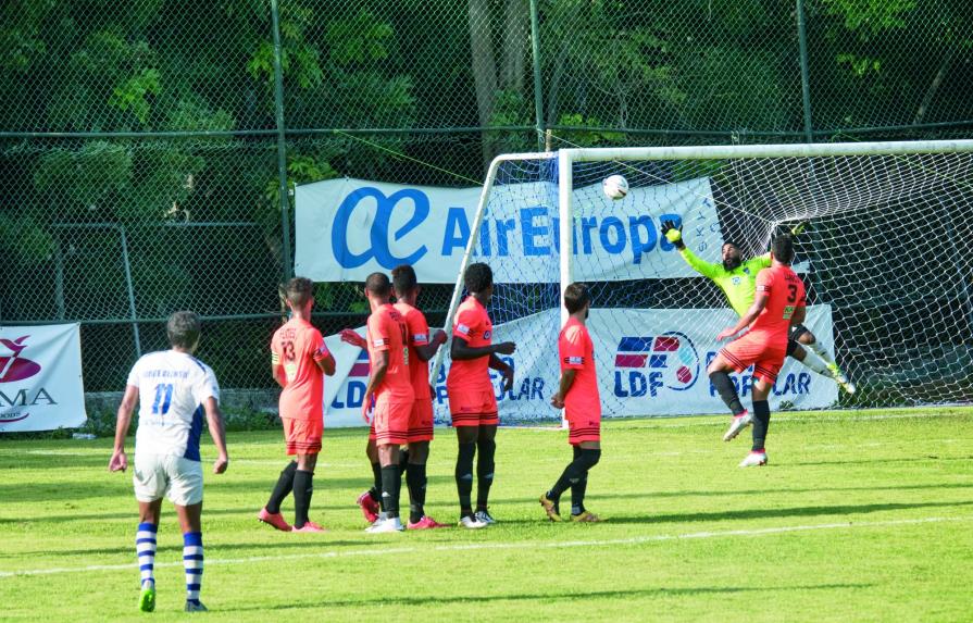 San Cristóbal golea a Cibao FC y completa clasificados