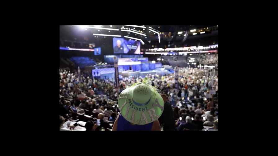 Convención Demócrata aprueba programa político más progresista de su historia