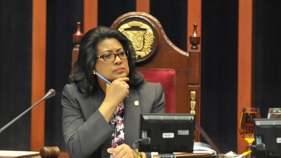 Debate por la penalización del aborto pone presión al Senado