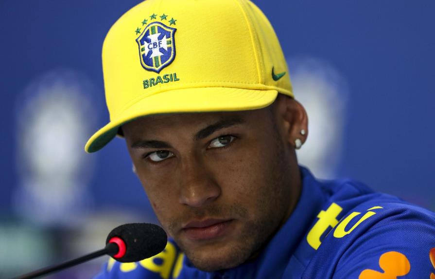 Neymar a un periodista: ¿Si tuvieras 24 años, tuvieras todo lo que gané y todo lo que tengo, serías el mismo?