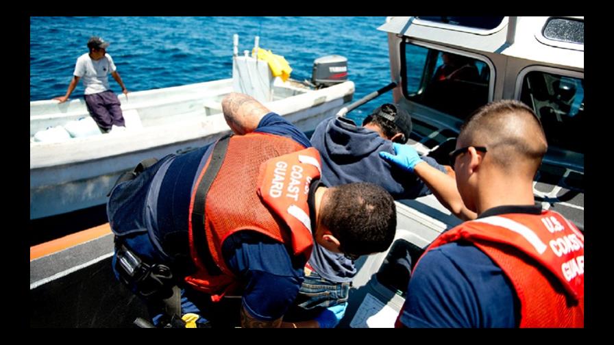 Continúan desaparecidos 15 inmigrantes cuya embarcación zozobró en el mar Caribe