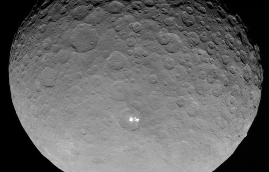 Relacionan ausencia de grandes cráteres en Ceres con su evolución y geología