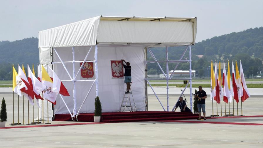 El papa dice el mundo está en una guerra que no es de religiones