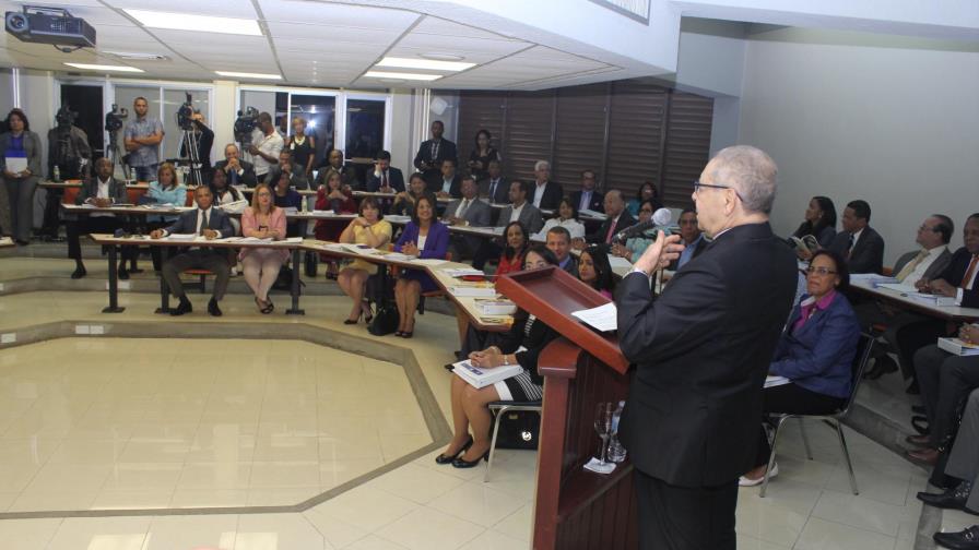 Núñez Collado exhorta a legisladores aprobar leyes Partidos Políticos y Electoral