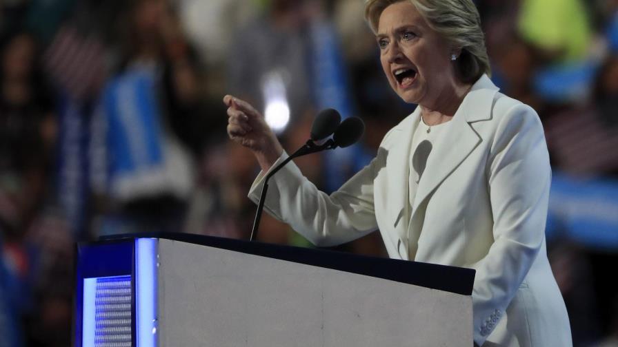 Hillary Clinton: “No construiremos un muro” Hillary Clinton: “No construiremos un muro”