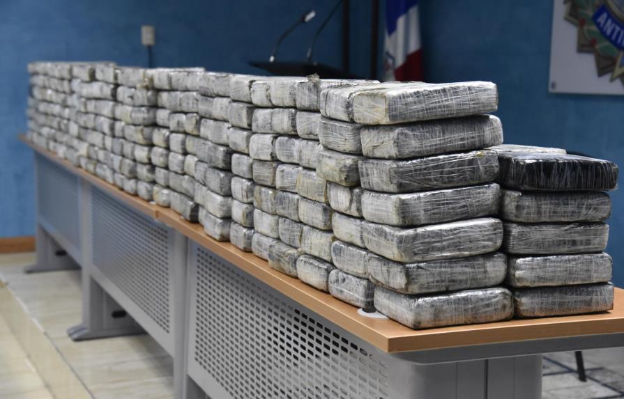 Ocupan 325 paquetes de droga en una casa del Distrito Nacional