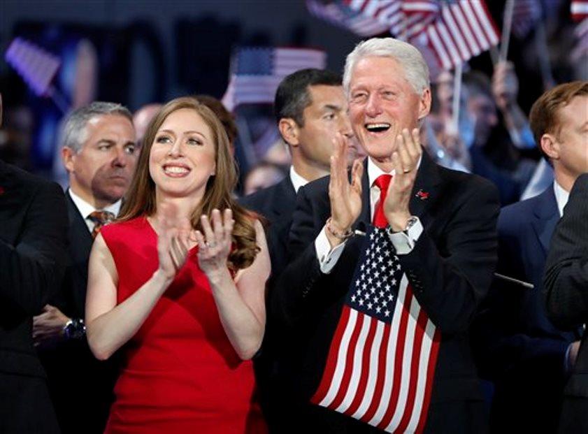 Bill Clinton asume rol como esposo de la candidata 