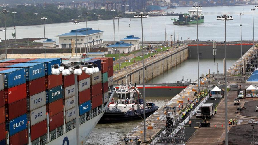 Canal de Panamá pacta convención colectiva con capitanes y oficiales cubierta