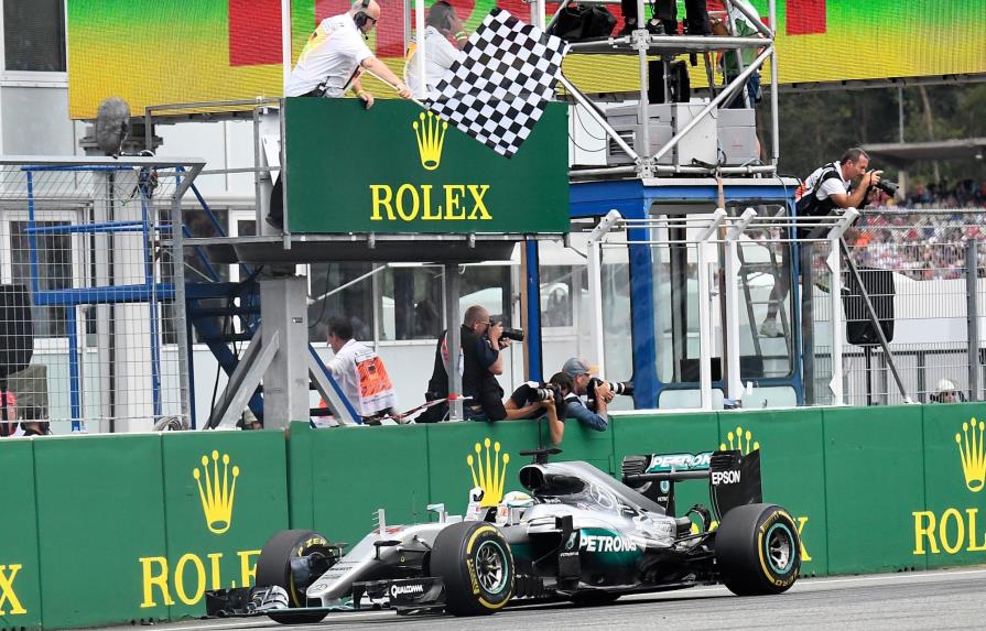 Hamilton consolida liderazgo de F1 al ganar en Alemania 