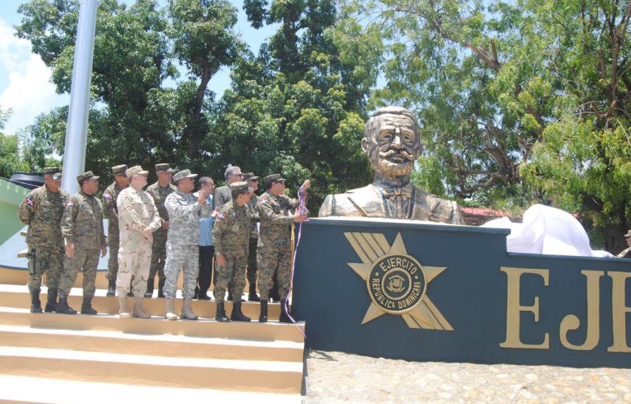 Ejército inicia construcción de 30 plazas patrióticas para “reavivar amor a símbolos patrios”