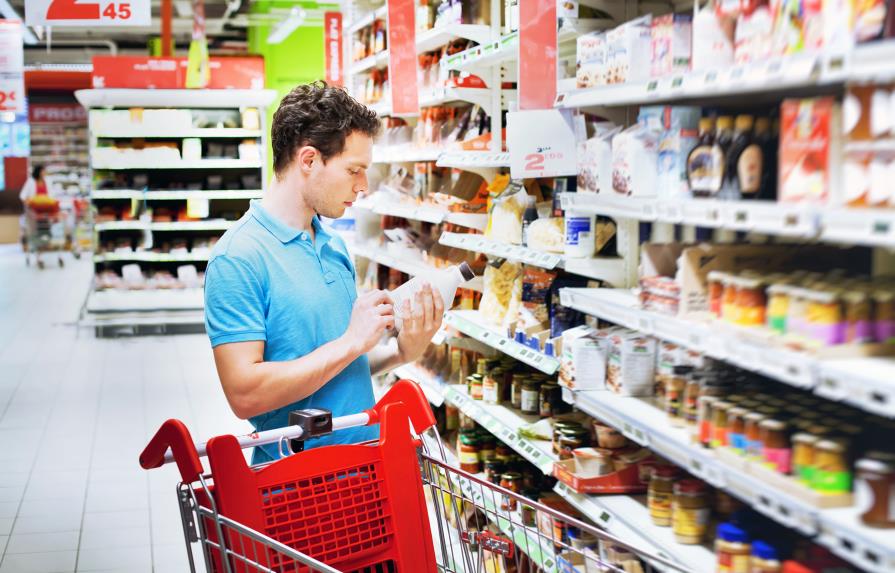 Supermercados avanzan en colocación de etiquetas en español, pero aún les falta