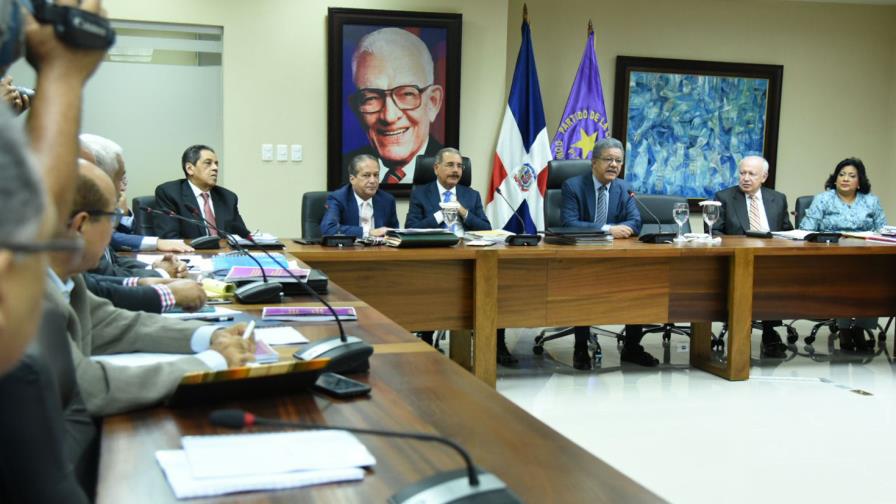 PLD forma comisión para tratar el tema de la “regla de oro” en ayuntamientos 