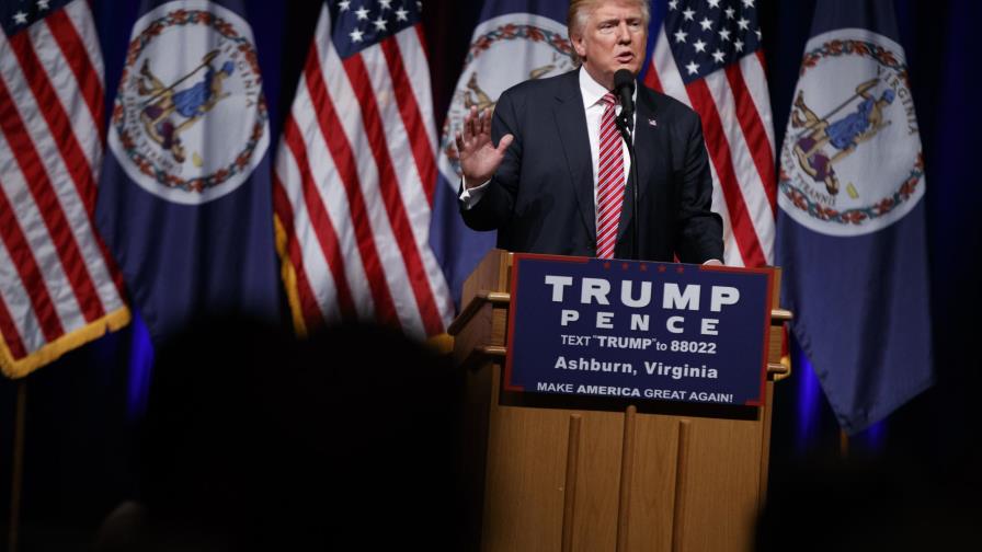Senadores republicanos se sienten en apuros por las declaraciones de Donald Trump sobre capitán caído en combate Senadores republicanos se sienten en apuros por las declaraciones de Donald Trump sobre capitán caído en combate
