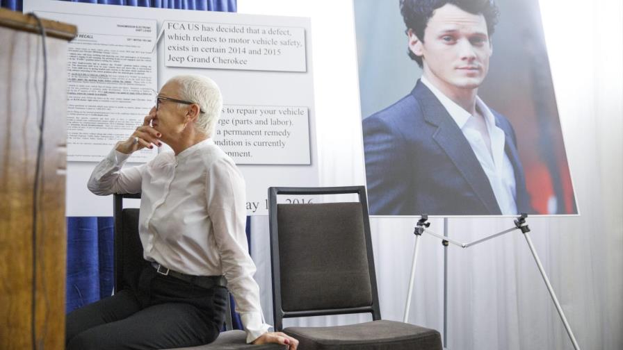 Los padres de Anton Yelchin demandan a Fiat Chrysler por la muerte del actor