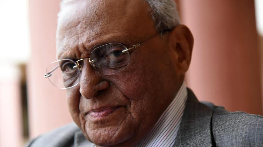 Jurista Negro Veras advierte que se mantiene vigilante de la seguridad de su familia Jurista Negro Veras advierte que se mantiene vigilante de la seguridad de su familia