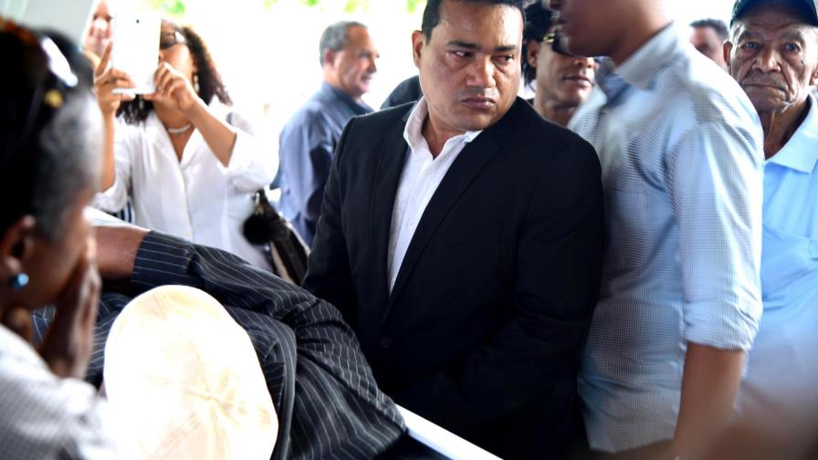 Velan en Santiago los restos de “Maceta”