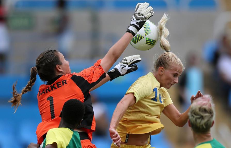 El fútbol femenino abre la competición deportiva en los Juegos de Rio