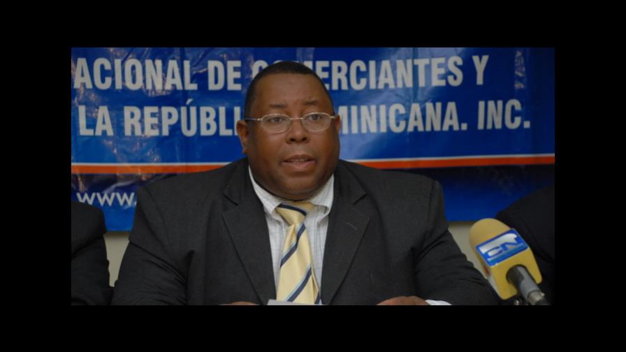 Comerciantes rechazan pagar entre 5 y 6 pesos adicionales por quintal de azúcar Comerciantes rechazan pagar entre 5 y 6 pesos adicionales por quintal de azúcar