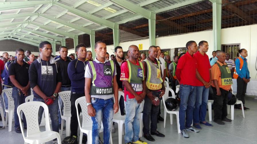 Motoconchistas esperan tener seguro médico 