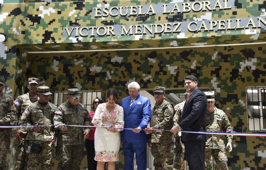 Danilo Medina dispone medidas en beneficio de los miembros del Ejército