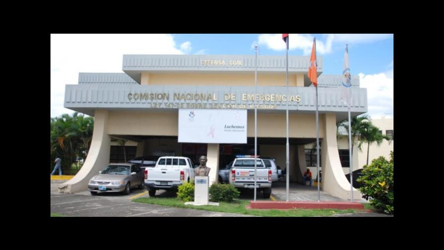 COE declara alerta verde para el DN y nueve provincias por una onda tropical 