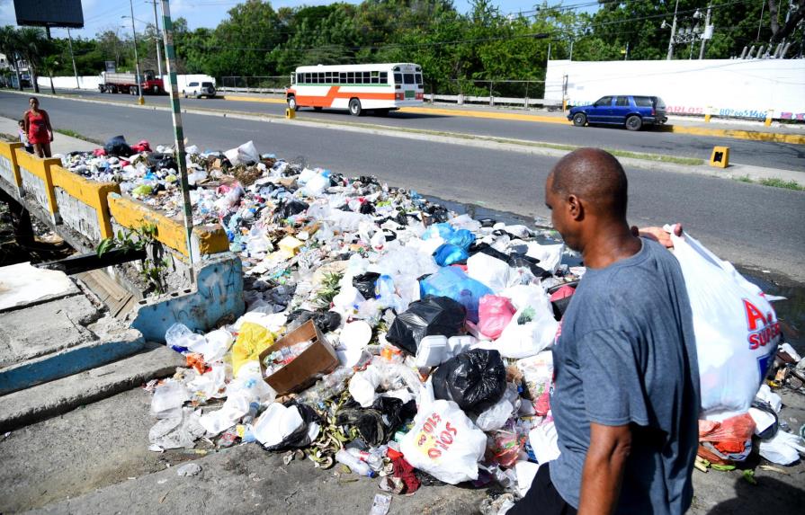 La ciudad de Santiago se ha convertido en un basurero 