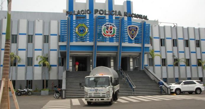 Ambiente de expectación en la Policía Nacional en la víspera del 16 de Agosto 