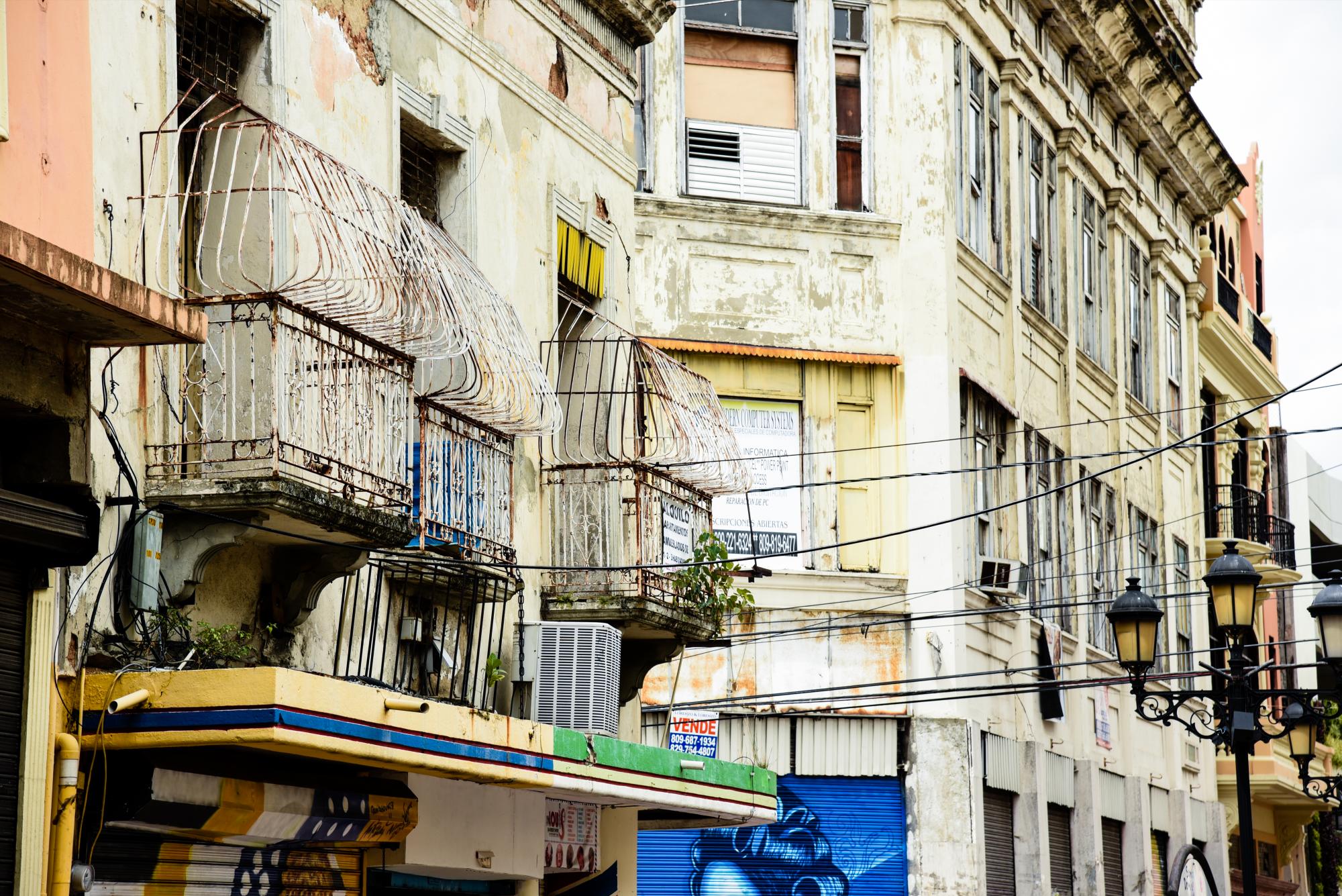 Parte de los edificios históricos en mal estado.