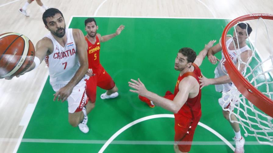 Croacia sorprende a España y Lituania golpea a Brasil