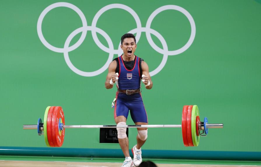 La abuela de medallista olímpico tailandés muere mientras celebraba