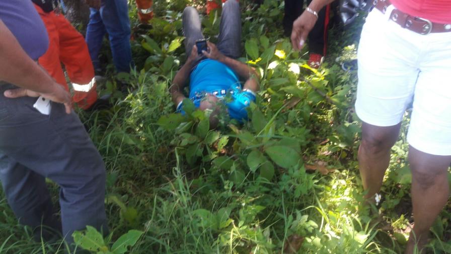 Conductor se accidenta en autopista Las Américas tras esquivar a un peatón