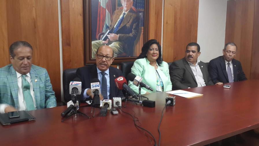 Rubén Darío Cruz será el vocero del bloque del PLD en el Senado Rubén Darío Cruz será el vocero del bloque del PLD en el Senado