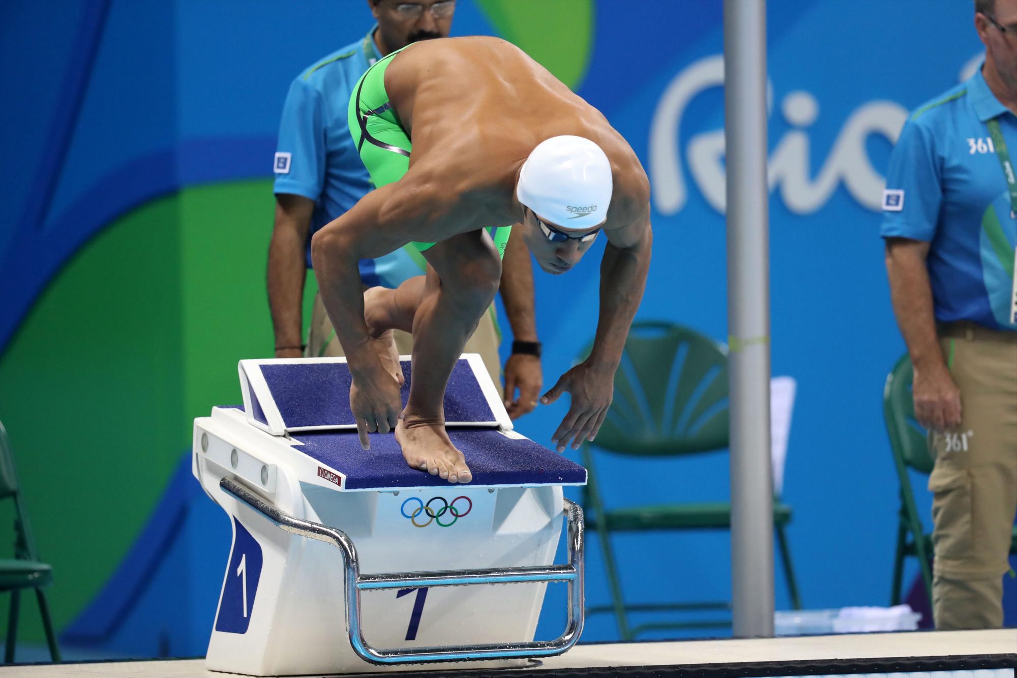El nadador sirio Rami Anis del equipo olímpico de refugiados compite el martes 9 de agosto de 2016, en la categoría 100m libre masculino en el Estadio Acuático Olímpico en el marco de los Juegos Olímpicos Río 2016 en Río de Janeiro (Brasil).