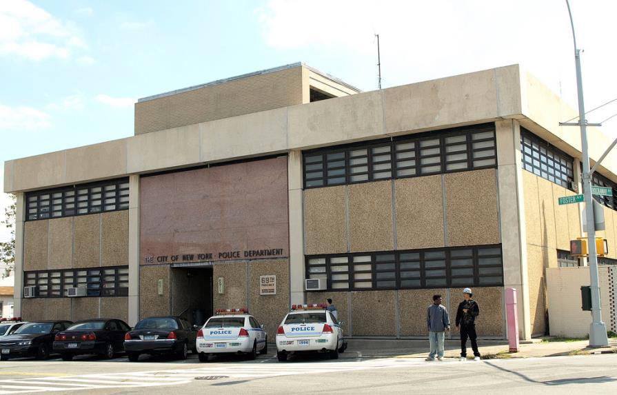 Detienen dominicano acusado de amenazar a policías en cuartel de Brooklyn 