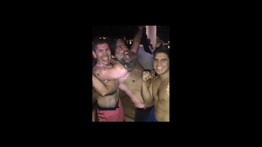 Alejandro Fernández confirma controversiales fotografías semidesnudo 